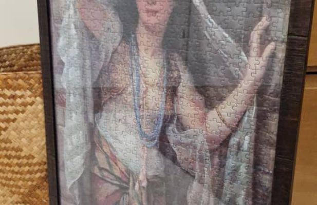 پازل زن شرقی 700 تکه